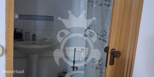 Prédio com Habitação e Comercio