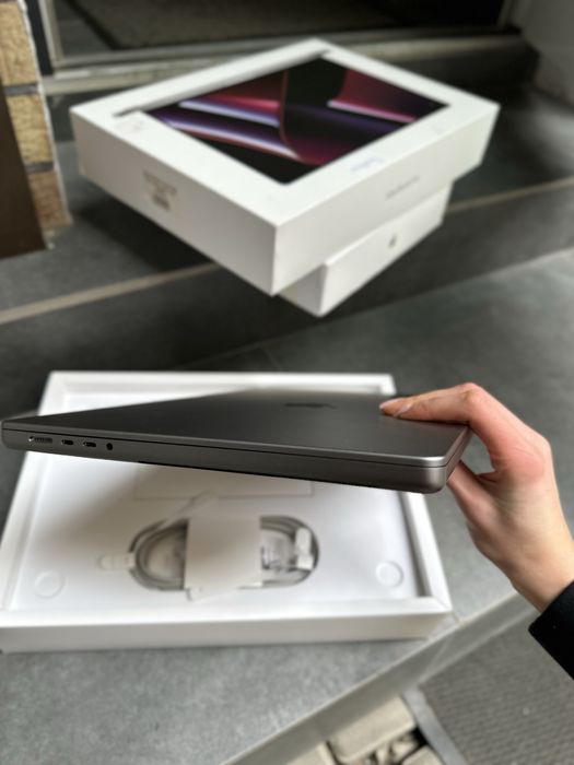 Used Apple MacBook Pro 16 M2 Pro 16 / 1Tb Space Gray