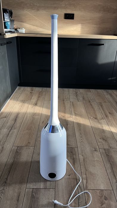 Nawilzacz powietrza z funkcja aromaterapii i higrometrem Eldom NU20