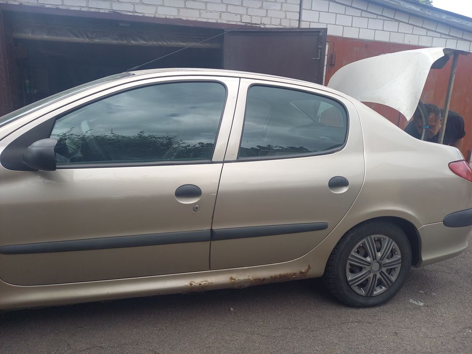 Продаю авто пежо 206 2008