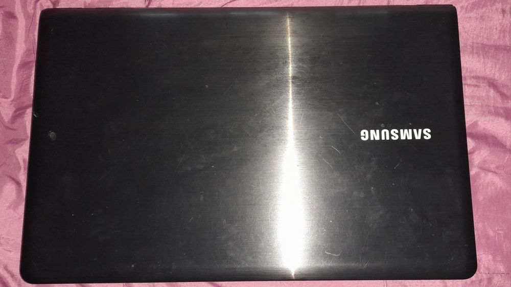 Laptopy samsung i dell