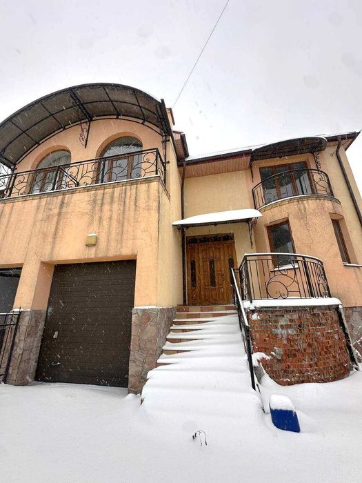 Продаж частини дуплекса бічна Богданівської у Личаківському районі