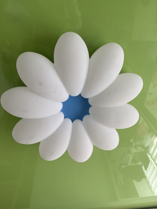 Люстра в дитячу кімнату ромашка