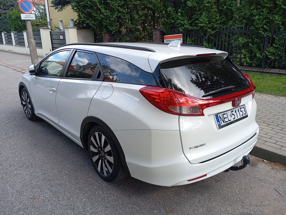 Honda Civic Tourer 1.8 i-VTEC 142 KM Elegance
