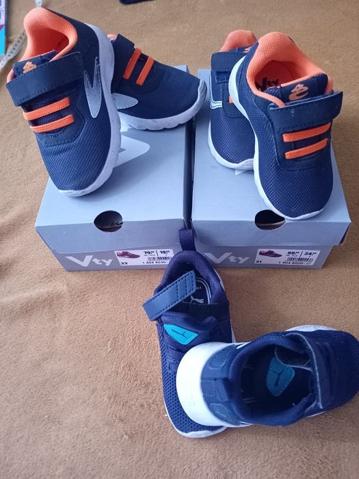 Sprzedam 3 pary adidaskow dla chlopca