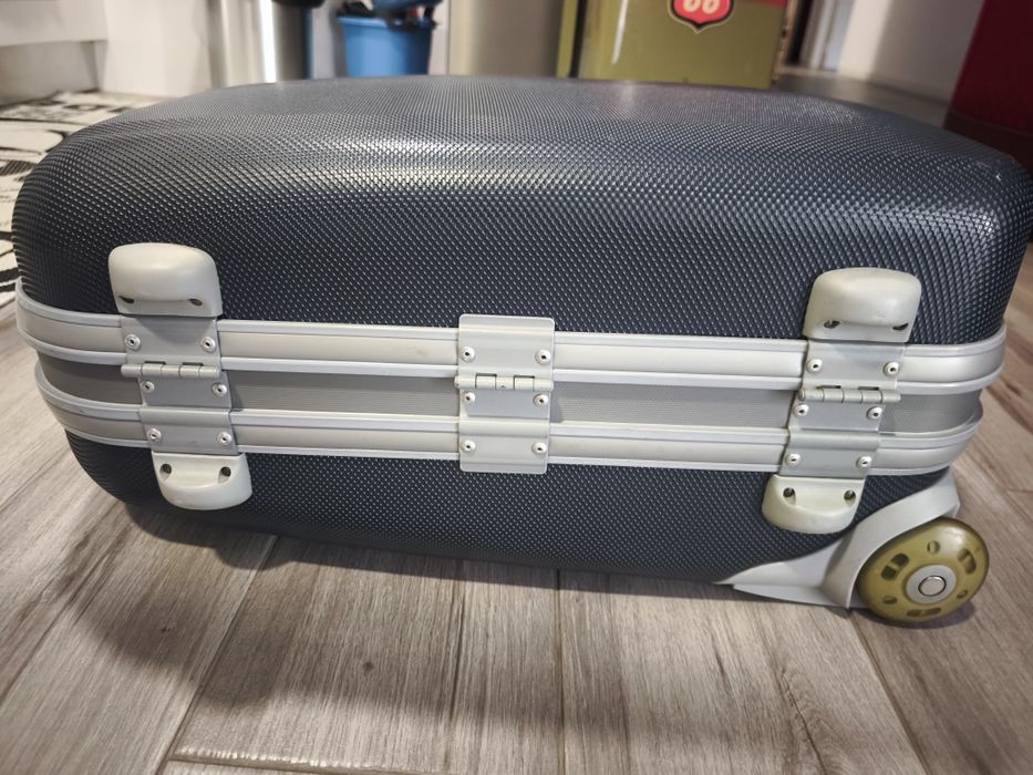 Mala viagem porão American tourister rígida