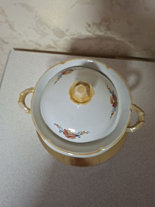 Супниця нова (для перших страв)