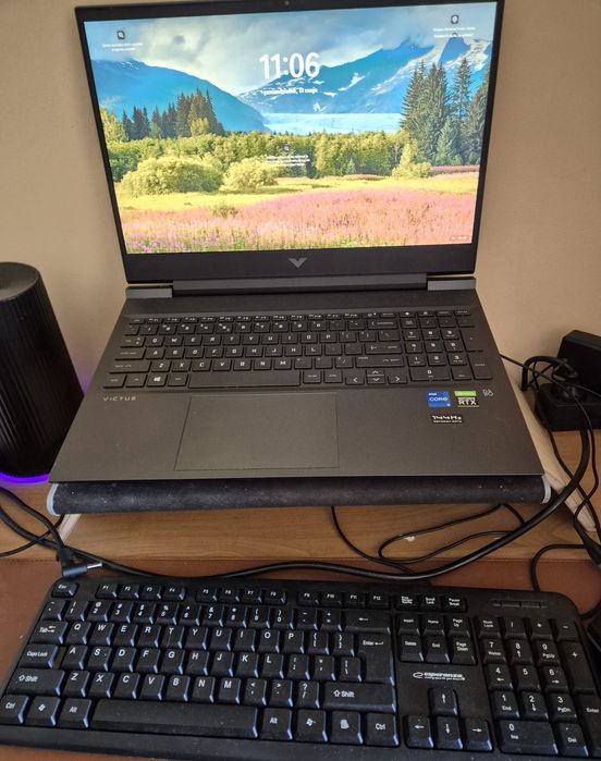 Laptop gamingowy HP victus 16 RTX 3050 na gwarancji + podkładka chłodząca