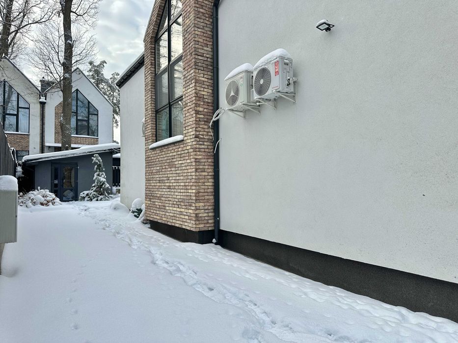 Автономний будинок - газ, камін, сонячні панелі. Держпрограми!