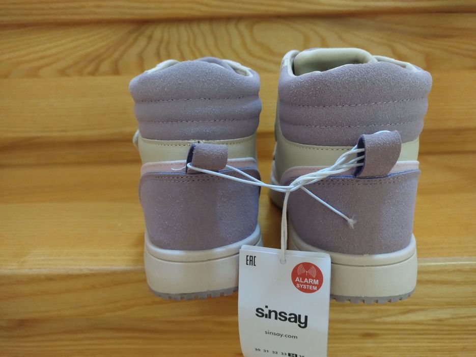 Buty dziewczęce r. 34, nowe