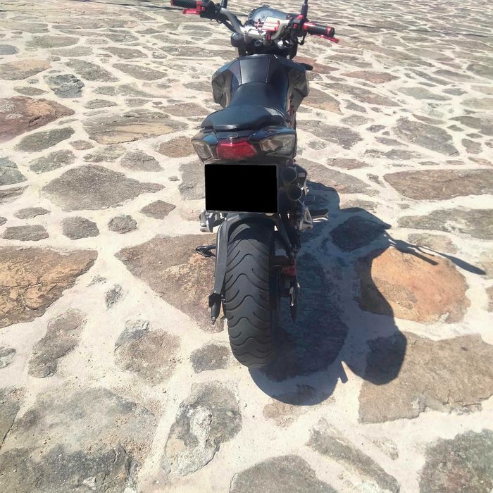 Mota Benelli 125 TNT