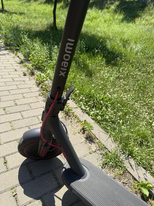 Електросамокат Xiaomi Mi Electric Scooter 4 Pro