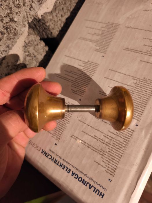 Mosiężna klamka do drzwi