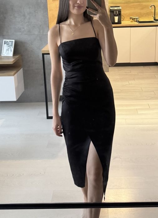 Чорна вечірня атласна сукня zara