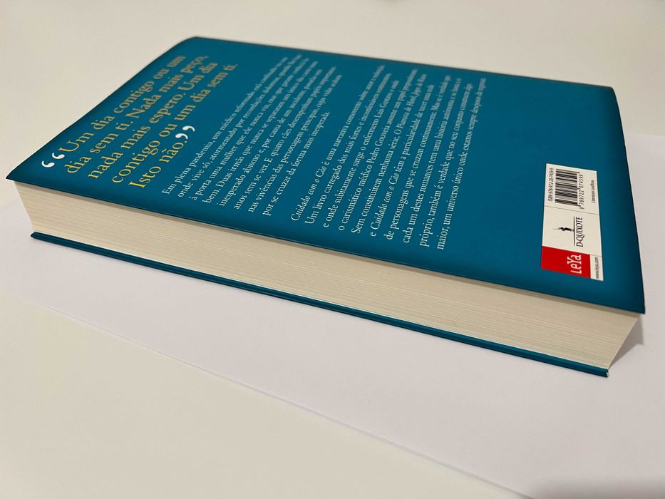 Livro Cuidado com o Cão de Rodrigo Guedes de Carvalho