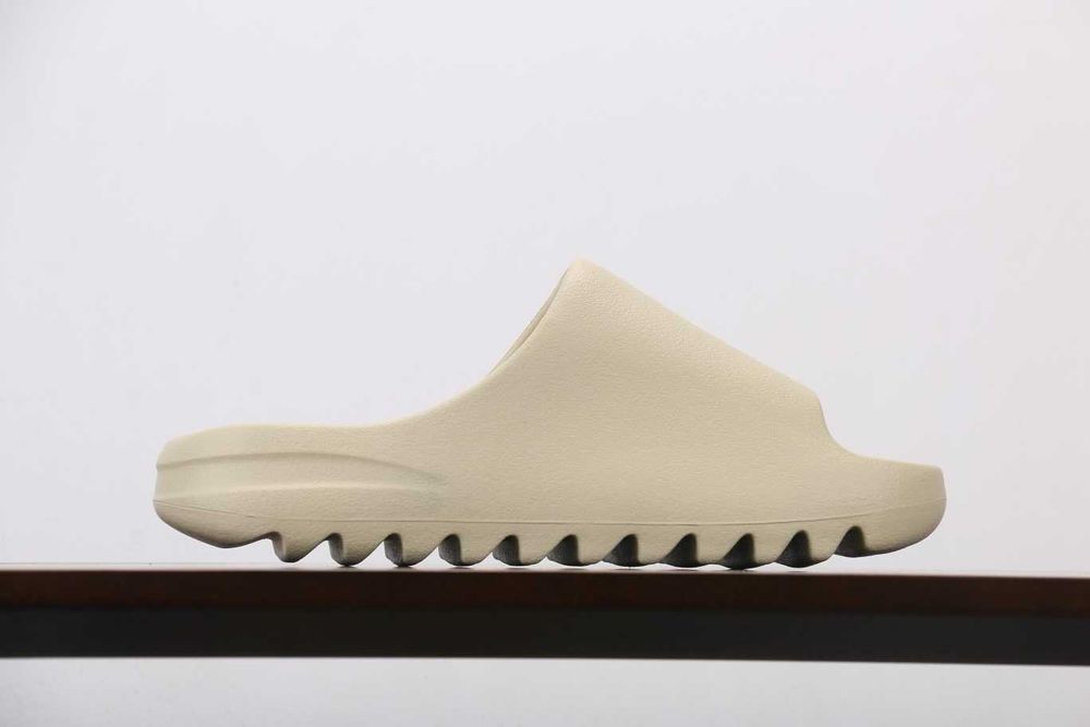 adidas Yeezy Slide Onyx R.41