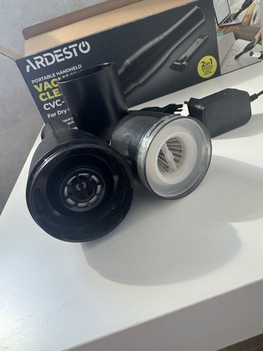 Автомобільний ручний акумуляторний пилосос Ardesto CVC-D02PB