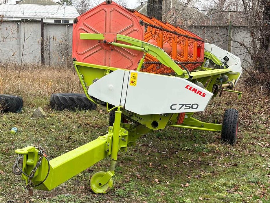 Комбайн Claas Mega 370