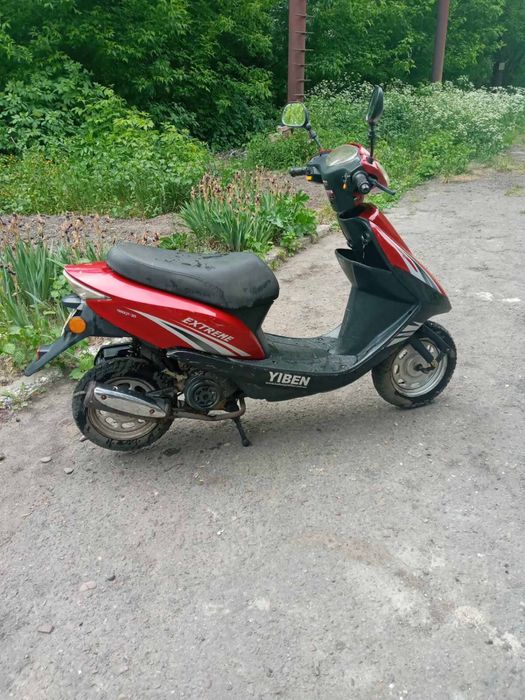 Продам скутер все працює дзвоніть