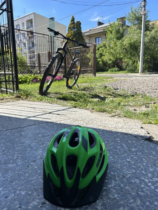 Kask kellys zielony