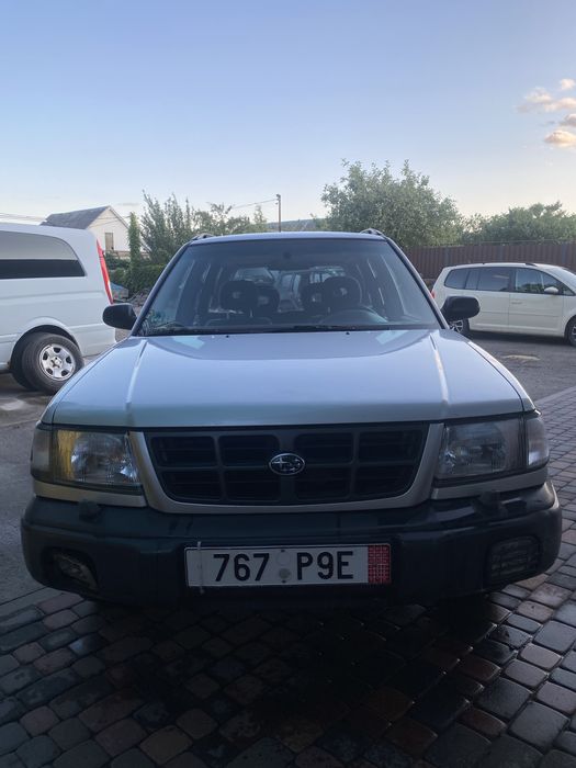 Двері капот скло Subaru forester 1999 року