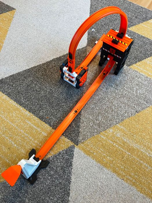 hot wheel track builder DWW96