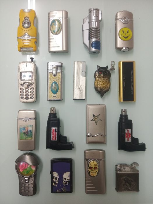 17  ISQUEIROS  de  Coleção