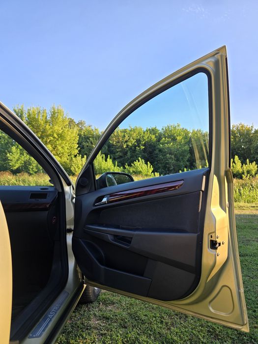 Opel Astra H 2004