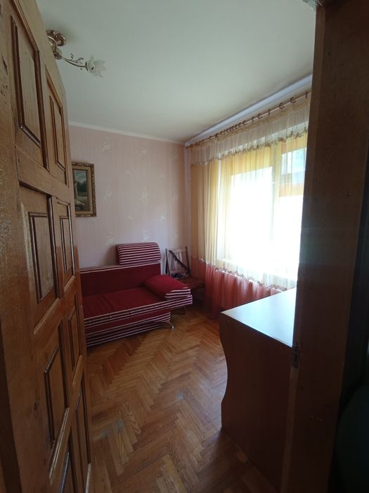 Продаж 5 ти кімнатної Центр а/ о