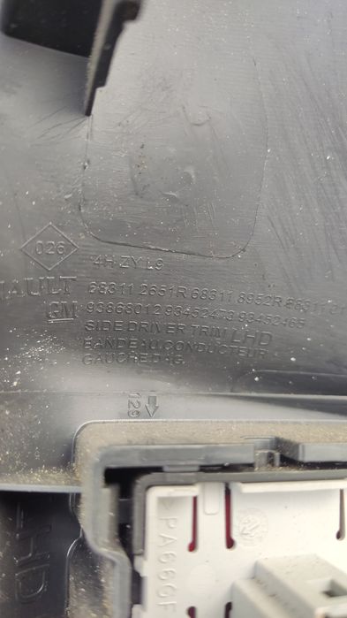 Obudowa nawiewu kratka panel Opel Vivaro B renault traffic III