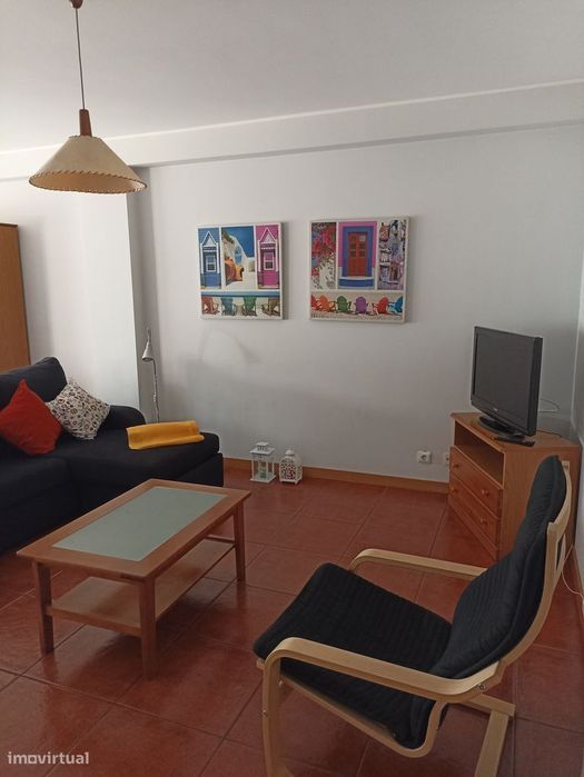 Apartamento com piscina em condomínio privado