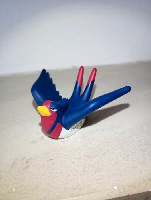 Pokémon finger puppet / brinquedo / figura pokémon Swellow da bandai
