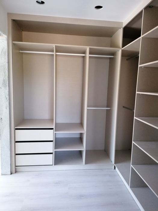 Cozinhas e roupeiros por medida