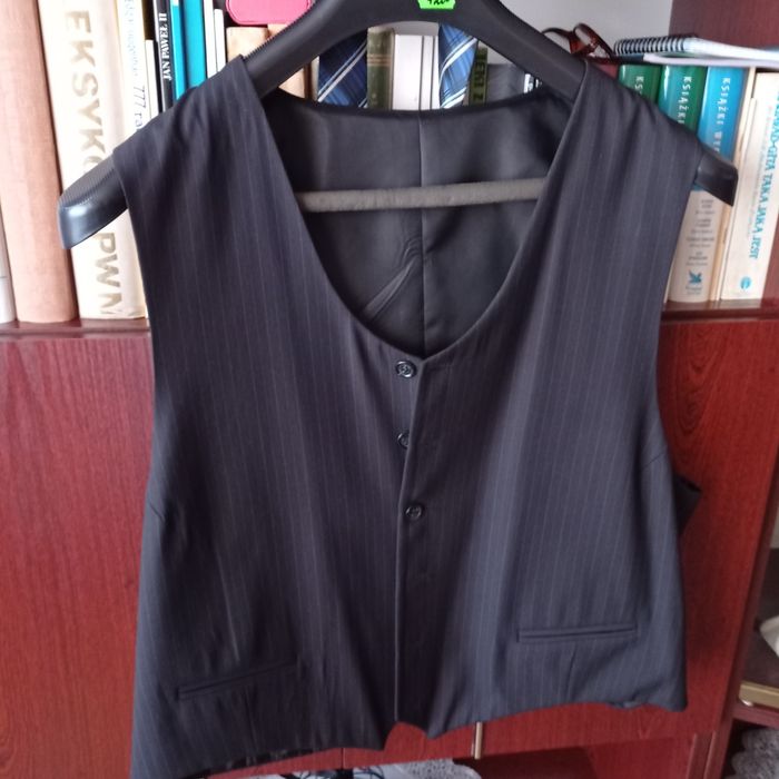 Sprzedam ładny garnitur