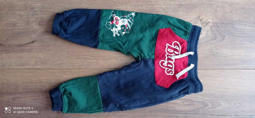 Nowe Świąteczne spodnie 98