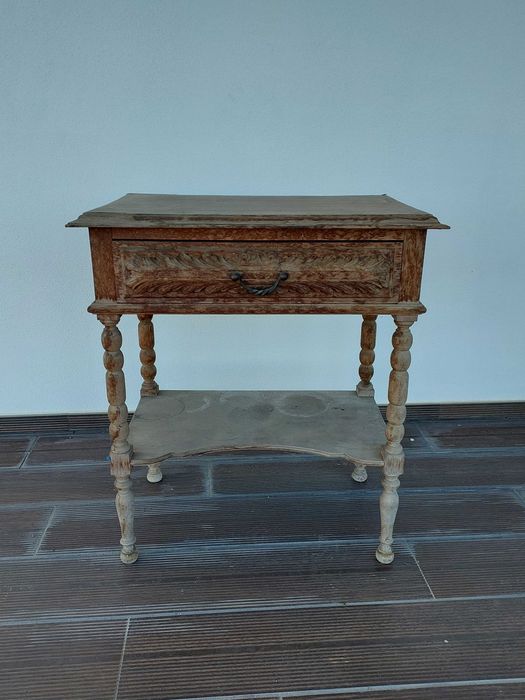 Móveis usados para restauro