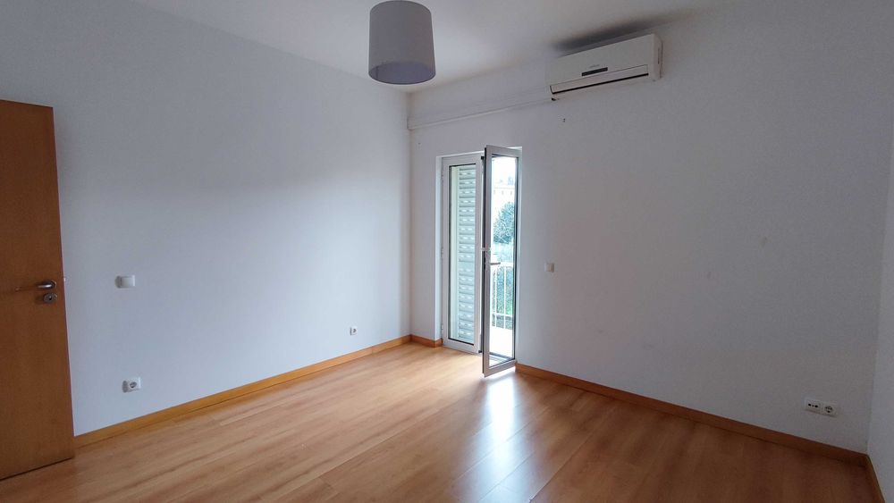 ARRENDA-SE APARTAMENTO T3 | Centro de Oliveira do Hospital