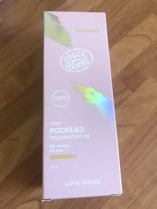 Lekki podkład pielęgnacyjny bb 03 sun face boom Bielenda 30 ml spf 6