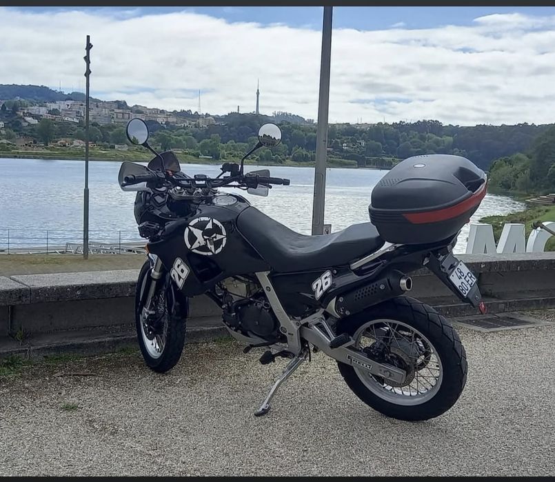Aprilia pegasos 650