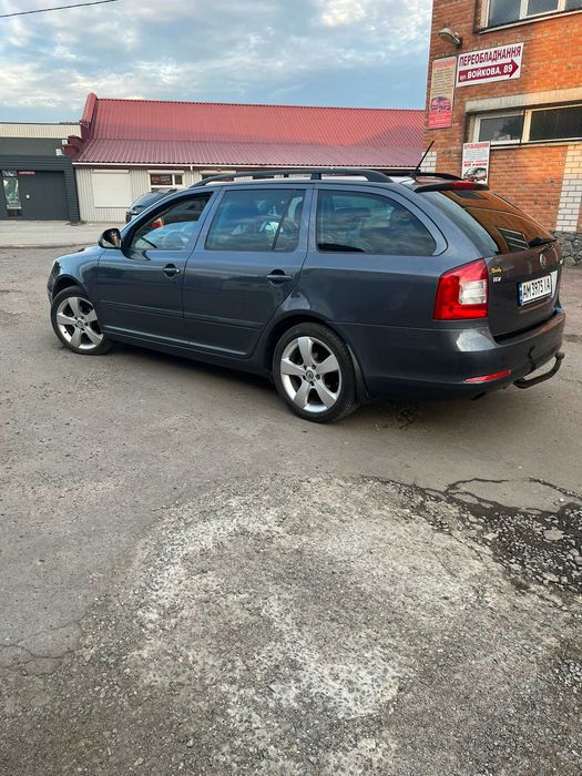 Skoda Octavia 2010 VIN TMBHT61Z1B2088008 фото оголошення 4 з 24