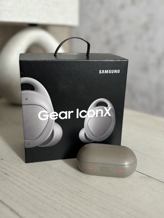 беспроводные наушники Samsung Gear Icon X