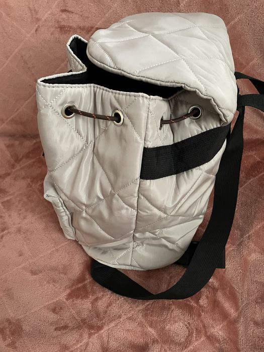 Plecak damski pikowany pojemny jak nowy taupe