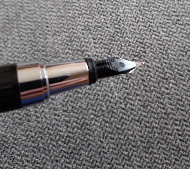 Caneta de tinta permanente CERRUTI 1881