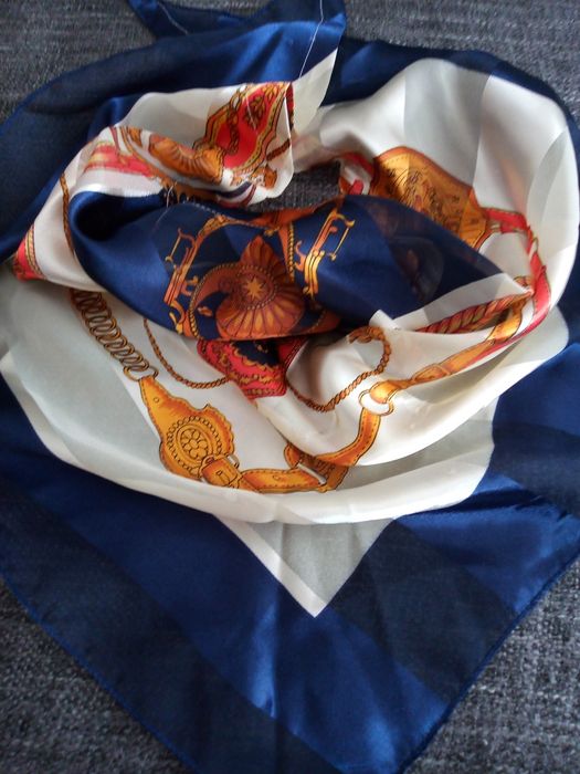 Apaszka chustka trójkątna