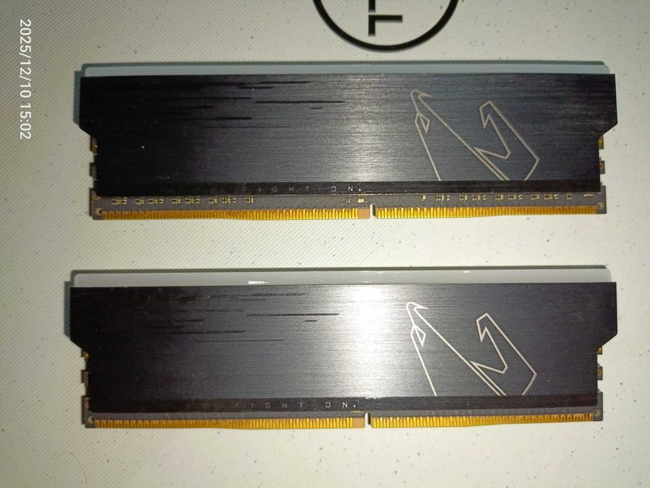 Gigabyte AORUS RGB 16GB DDR4-3333 2x8GB - jak nowe!