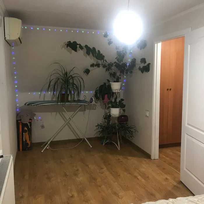 (13) Продам капітальний 2-поверховий будинок