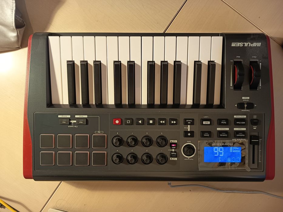 Novation Impulse 25