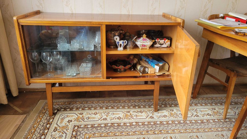 Komoda ''Bilea''lata 60-te PRL