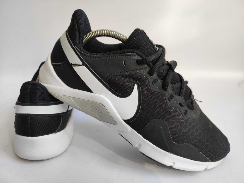 - Nike Legend Essential - Buty do biegania r. 42,5