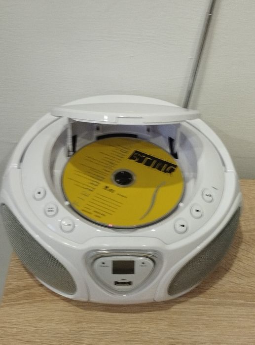 Radio z CD firmy Auna